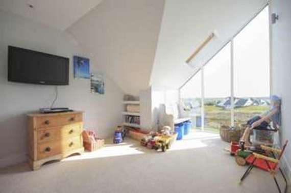5 Bedroom Detached