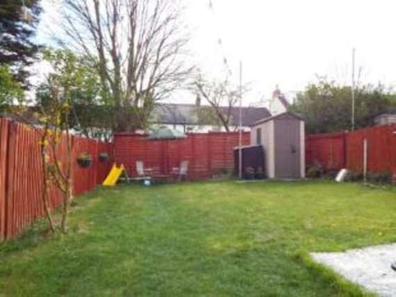 3 Bedroom End of Ter...