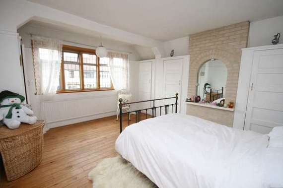 4 Bedroom Semi-Detac...