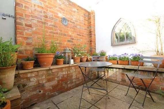 2 Bedroom Terraced