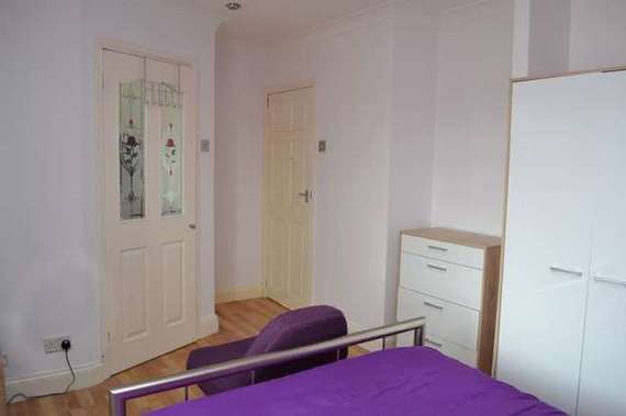 2 Bedroom Semi-Detac...