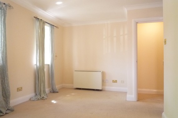 1 Bedroom Maisonette