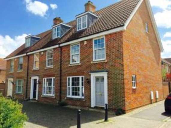 3 Bedroom End of Ter...