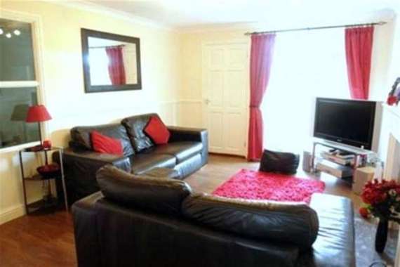2 Bedroom Flat