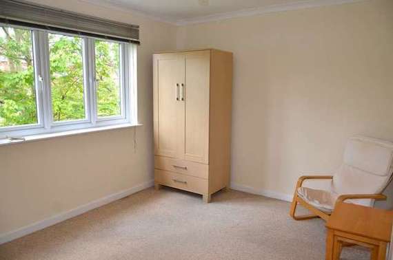 1 Bedroom Flat