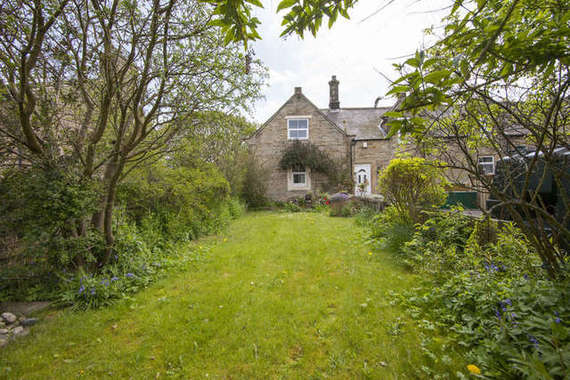 1 Bedroom End of Ter...