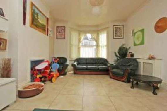 5&nbsp;Bedroom&nbsp;Semi-Detac...