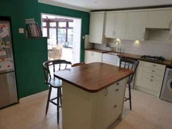 4&nbsp;Bedroom&nbsp;Semi-Detac...