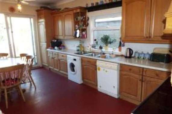 3 Bedroom Semi-Detac...