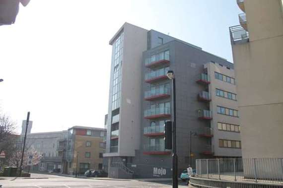 1 Bedroom Flat