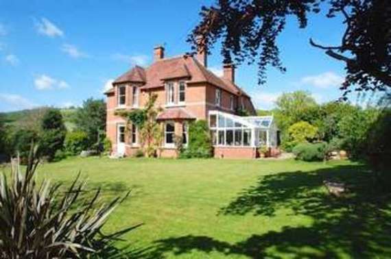 5 Bedroom Detached