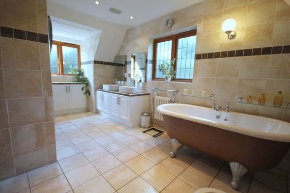 5&nbsp;Bedroom&nbsp;Detached