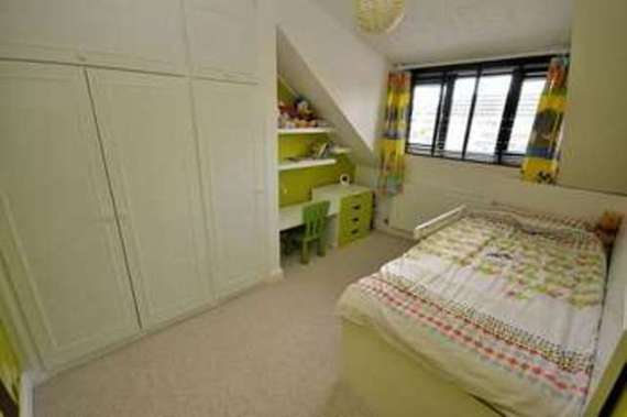 4 Bedroom Semi-Detac...