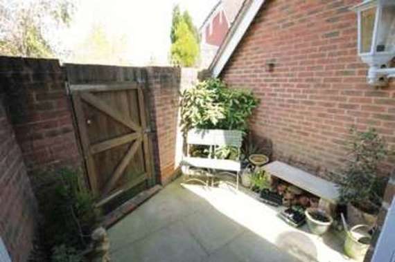 1 Bedroom Detached