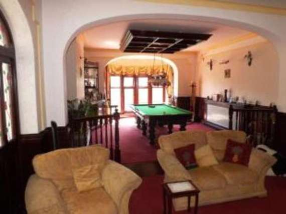 4 Bedroom Semi-Detac...