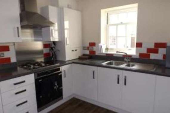 3 Bedroom End of Ter...