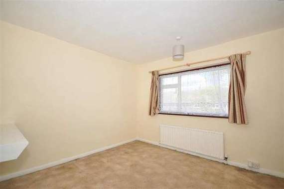 3 Bedroom End of Ter...