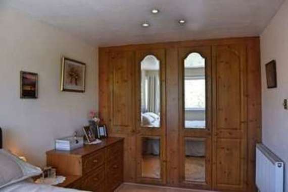 3 Bedroom Semi-Detac...