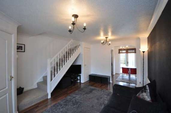 2 Bedroom End of Ter...