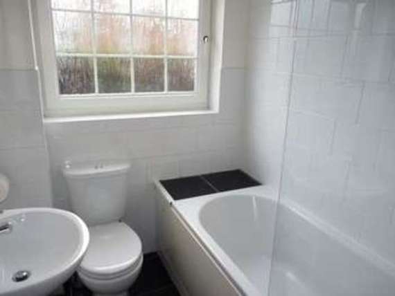 2&nbsp;Bedroom&nbsp;Detached