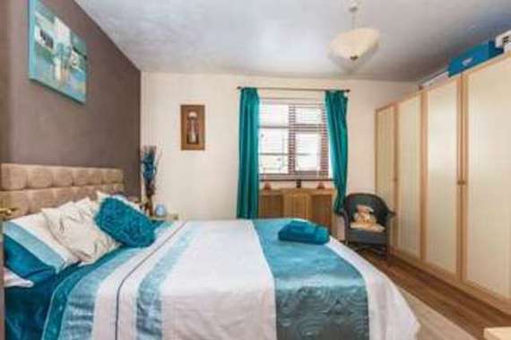 5 Bedroom Property