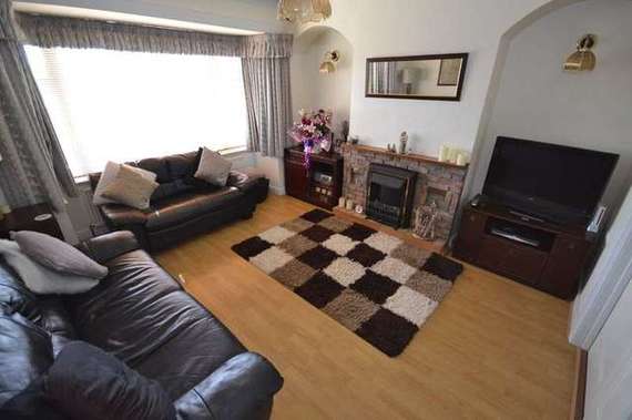 5 Bedroom Semi-Detac...