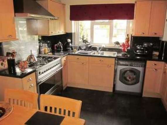 4 Bedroom Semi-Detac...