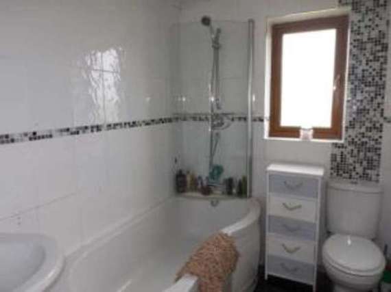 2&nbsp;Bedroom&nbsp;End of Ter...