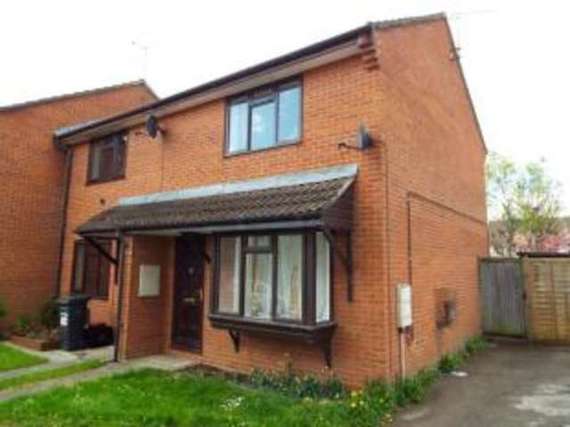 2 Bedroom End of Ter...