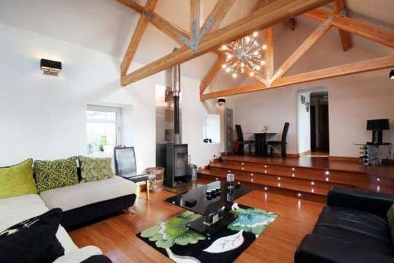 5 Bedroom Country Ho...