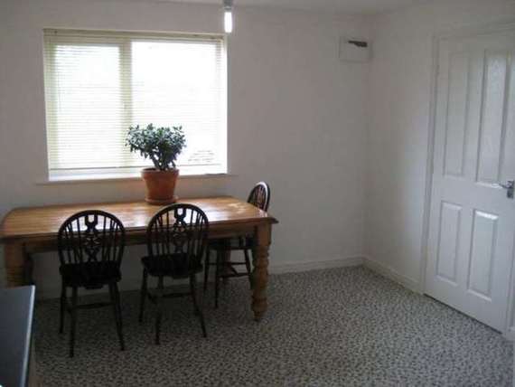 4 Bedroom Semi-Detac...