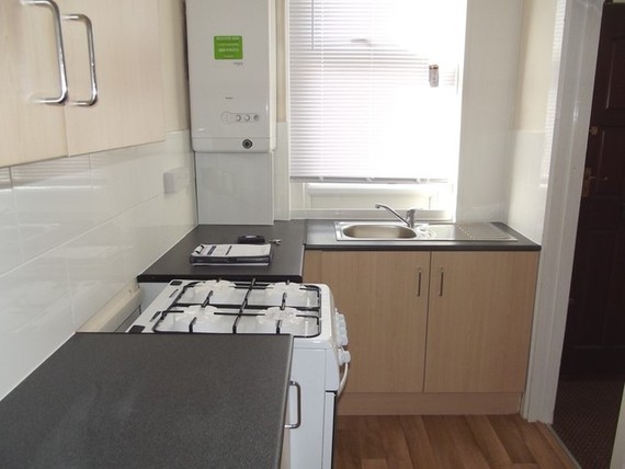 1 Bedroom End of Ter...
