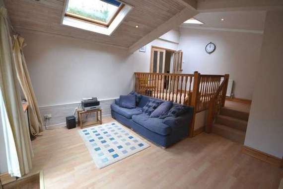 3 Bedroom Semi-Detac...