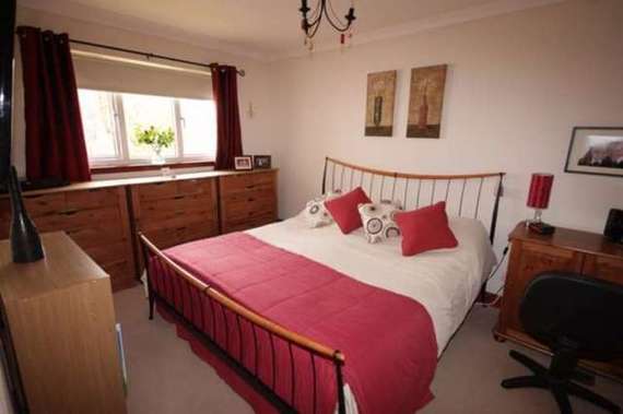 3 Bedroom Semi-Detac...