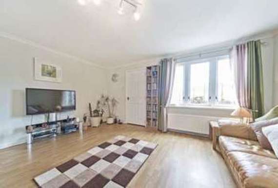 3 Bedroom Semi-Detac...