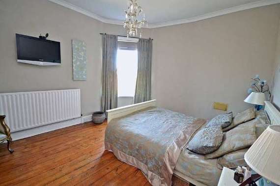 3 Bedroom End of Ter...