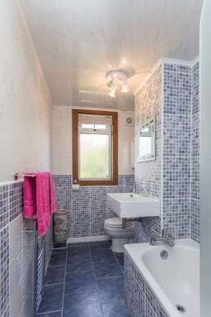 2 Bedroom Ground Fla...