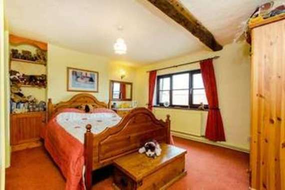 5&nbsp;Bedroom&nbsp;Detached