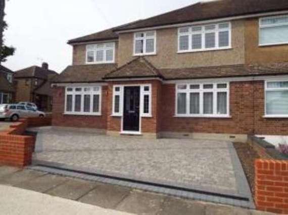 5 Bedroom Semi-Detac...