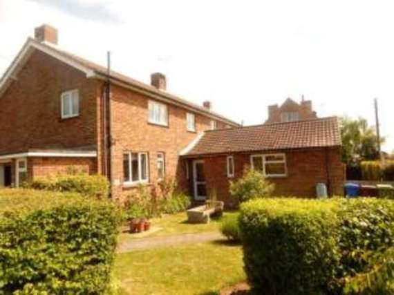 4 Bedroom Semi-Detac...