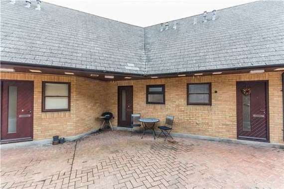1 Bedroom Apartment