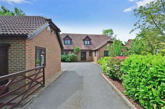 3 Bedroom Semi-Detac...