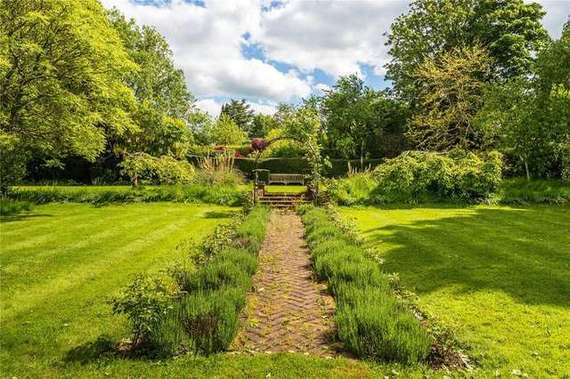5 Bedroom Detached