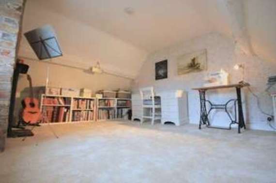 3 Bedroom Semi-Detac...