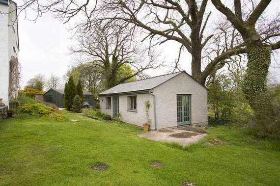 5 Bedroom Detached