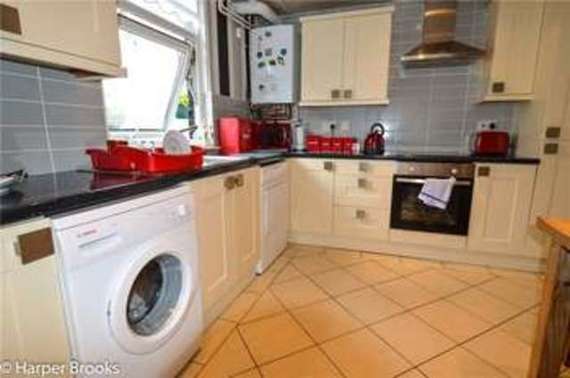 3 Bedroom End of Ter...