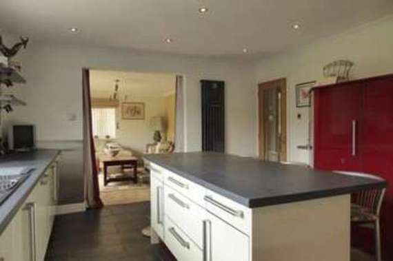 5 Bedroom Detached