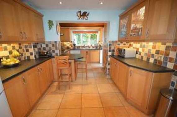 5&nbsp;Bedroom&nbsp;Detached