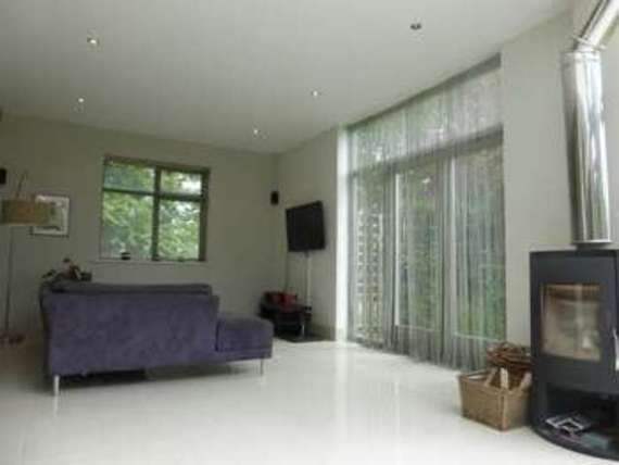 5 Bedroom Detached