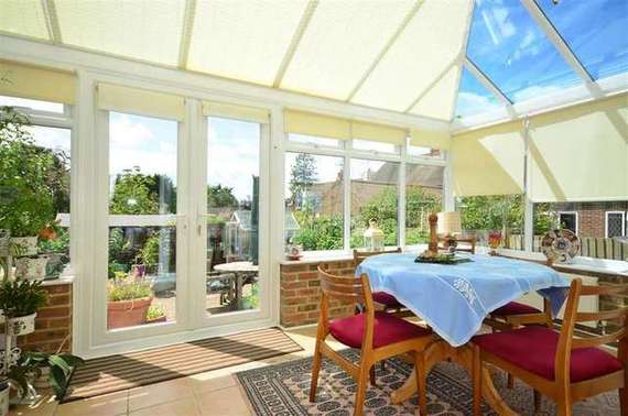 3 Bedroom End of Ter...